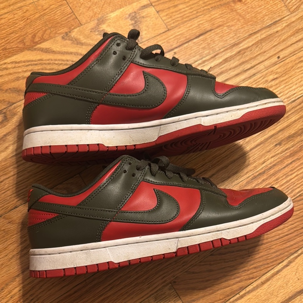 Nike Men's Red and Green Sneakers Dunks